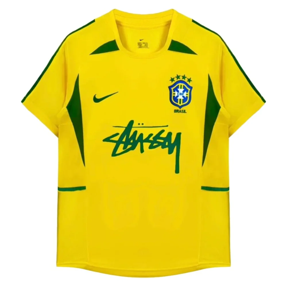 Camiseta Edición Especial Brasil x Stussy