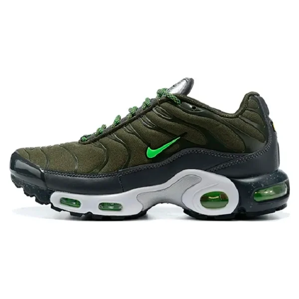 Nike TN Green